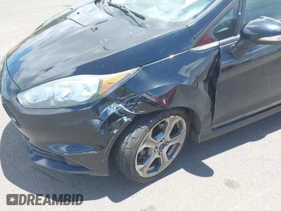 ✅ 2017 Ford Fiesta ST • VIN: 3FADP4GX4HM117344 • Lot: 42750709. Wystawiony na IAAI z przebiegiem 67 011 mil. Bezpłatny archiwum sprzedaży aukcyjnych z USA i szczegółowy raport historii pojazdu na DreamBid. Zdjęcie 6.