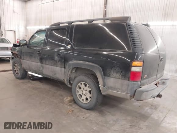 ✅ 2004 Chevrolet Suburban Z71 • VIN: 3GNFK16Z94G288951 • Лот: 41697814. Опубликован ранее на IAAI с пробегом 176 257 миль. Бесплатный доступ к архиву аукционных продаж из США и подробный отчёт об истории автомобиля на DreamBid. Изображение 3.