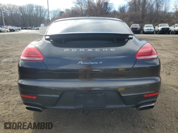 ✅ 2014 Porsche Panamera • VIN: WP0AA2A73EL009614 • Lot: 93895415. Wystawiony na Copart z przebiegiem 141 071 mil. Bezpłatny archiwum sprzedaży aukcyjnych z USA i szczegółowy raport historii pojazdu na DreamBid. Zdjęcie 6.