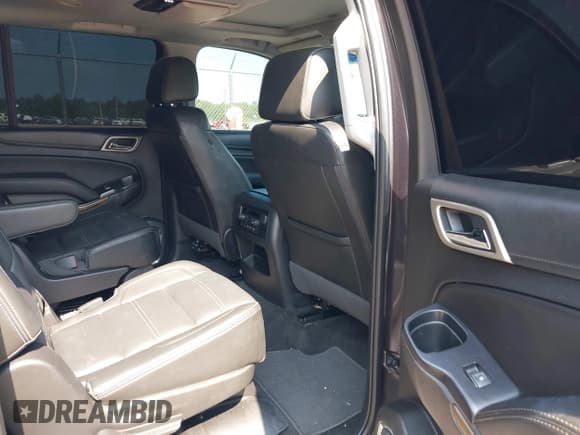✅ 2018 GMC Yukon XL Denali • VIN: 1GKS1HKJXJR304562 • Lot: 42978670. Listed on IAAI with 171,775 mi. Free auction sales archive from the USA and detailed vehicle history report at DreamBid. Image 8.