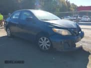 ✅ 2012 Toyota Corolla L • VIN: 2T1BU4EEXCC841617 • Lot: 43460047. Wystawiony na IAAI z przebiegiem 304 514 mil. Bezpłatny archiwum sprzedaży aukcyjnych z USA i szczegółowy raport historii pojazdu na DreamBid. Zdjęcie 1.