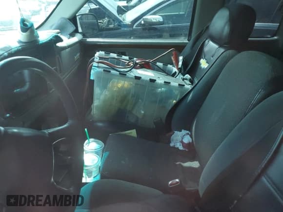 ✅ 2000 Chevrolet Silverado 1500 LS • VIN: 2GCEC19T1Y1249407 • Лот: 65678694. Опубликован ранее на Copart с пробегом Не указан. Бесплатный доступ к архиву аукционных продаж из США и подробный отчёт об истории автомобиля на DreamBid. Изображение 7.