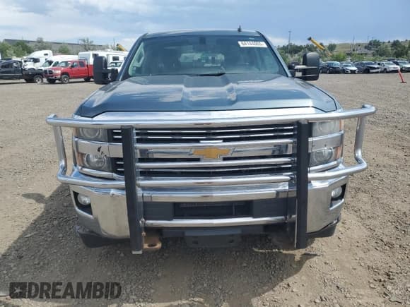 ✅ 2015 Chevrolet Silverado 2500HD LT • VIN: 1GC1KVEG9FF115185 • Lot: 64144065. Wystawiony na Copart z przebiegiem 276 381 mil. Bezpłatny archiwum sprzedaży aukcyjnych z USA i szczegółowy raport historii pojazdu na DreamBid. Zdjęcie 5.