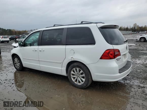 ✅ 2014 Volkswagen Routan SE • VIN: 2C4RVABG6ER134873 • Лот: 81464864. Опубликован ранее на Copart с пробегом 138 484 миль. Бесплатный доступ к архиву аукционных продаж из США и подробный отчёт об истории автомобиля на DreamBid. Изображение 2.