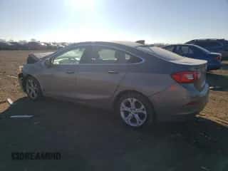 ✅ 2018 Chevrolet Cruze Premier • VIN: 1G1BF5SM5J7127879 • Lot: 68385442. Wystawiony na Copart z przebiegiem 116 762 mil mil. Skorzystaj z bezpłatnego archiwum sprzedaży aukcyjnych z USA i zobacz szczegółowy raport historii pojazdu na DreamBid. Zdjęcie 2.