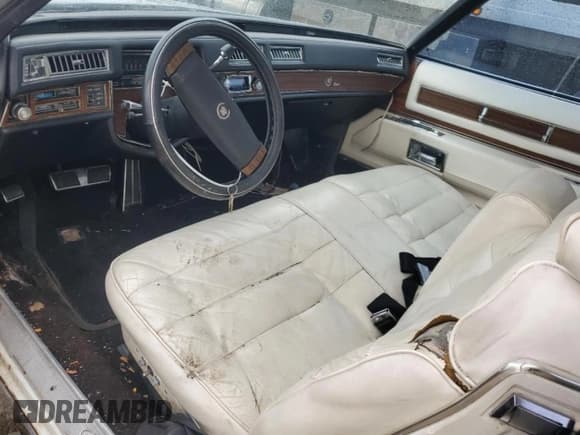 ✅ 1977 Cadillac Eldorado • VIN: 6L47S7Q251858 • Lot: 87473375. Listed on Copart with 18,349 mi. Free auction sales archive from the USA and detailed vehicle history report at DreamBid. Image 8.