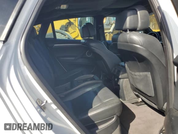 ✅ 2011 BMW X6 M • VIN: 5YMGZ0C55BLK13899 • Лот: 77141774. Опубликован ранее на Copart с пробегом 93 316 миль. Бесплатный доступ к архиву аукционных продаж из США и подробный отчёт об истории автомобиля на DreamBid. Изображение 11.