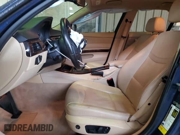 ✅ 2011 BMW 3 Series 328i xDrive • VIN: WBAPK5C51BF122828 • Lot: 90359855. Listed on Copart with 109,383 mi. Free auction sales archive from the USA and detailed vehicle history report at DreamBid. Image 7.