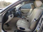 ✅ 2013 BMW 3 Series 328i xDrive • VIN: WBA3B5C57DF597532 • Lot: 76684754. Wystawiony na Copart z przebiegiem 129 840 mil. Bezpłatny archiwum sprzedaży aukcyjnych z USA i szczegółowy raport historii pojazdu na DreamBid. Zdjęcie 7.