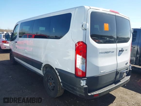 ✅ 2023 Ford Transit Passenger XL • VIN: 1FBAX2YG2PKB09012 • Лот: 41814263. Опубликован ранее на IAAI с пробегом 50 901 миль. Бесплатный доступ к архиву аукционных продаж из США и подробный отчёт об истории автомобиля на DreamBid. Изображение 3.