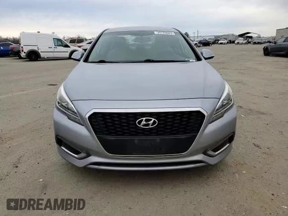 ✅ 2017 Hyundai Sonata SE • VIN: KMHE24L12HA048581 • Lot: 39720083. Listed on Copart with 116,933 mi. Free auction sales archive from the USA and detailed vehicle history report at DreamBid. Image 11.