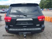 ✅ 2010 Toyota Sequoia Platinum • VIN: 5TDYY5G10AS030492 • Lot: 43330490. Listed on IAAI with 272,577 mi. Free auction sales archive from the USA and detailed vehicle history report at DreamBid. Image 16.