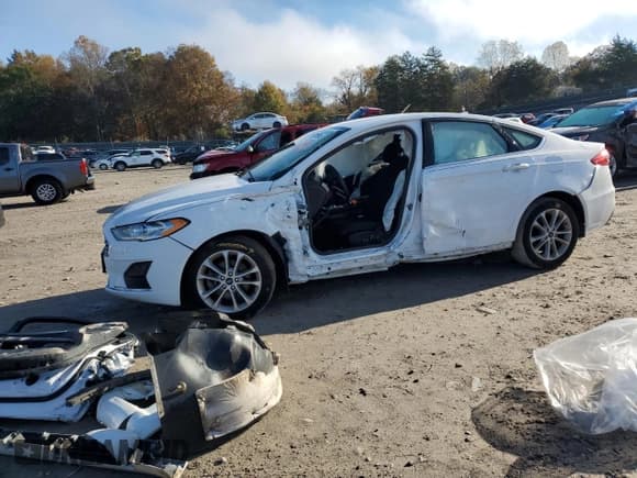 ✅ 2020 Ford Fusion SE • VIN: 3FA6P0LU9LR214614 • Lot: 90785985. Listed on Copart with 78,541 mi. Free auction sales archive from the USA and detailed vehicle history report at DreamBid. Image 1.