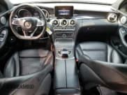 ✅ 2015 Mercedes-Benz C 400 • VIN: 55SWF6GB3FU019279 • Lot: 67907625. Wystawiony na Copart z przebiegiem 152 722 mil. Bezpłatny archiwum sprzedaży aukcyjnych z USA i szczegółowy raport historii pojazdu na DreamBid. Zdjęcie 8.