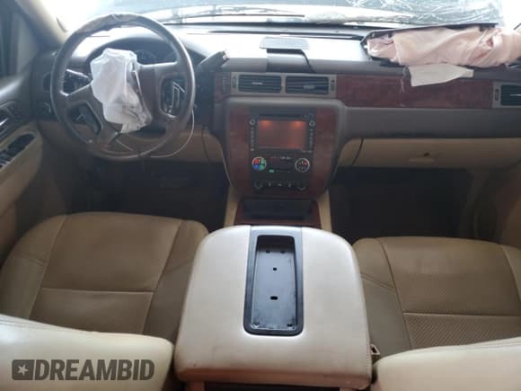 ✅ 2013 Chevrolet Suburban LTZ • VIN: 1GNSCKE00DR188905 • Lot: 46224845. Wystawiony na Copart z przebiegiem 212 260 mil. Bezpłatny archiwum sprzedaży aukcyjnych z USA i szczegółowy raport historii pojazdu na DreamBid. Zdjęcie 8.