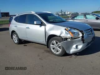 ✅ 2013 Nissan Rogue SV • VIN: JN8AS5MV3DW121324 • Lot: 43119931. Wystawiony na IAAI z przebiegiem 151 929 mil. Bezpłatny archiwum sprzedaży aukcyjnych z USA i szczegółowy raport historii pojazdu na DreamBid. Zdjęcie 1.