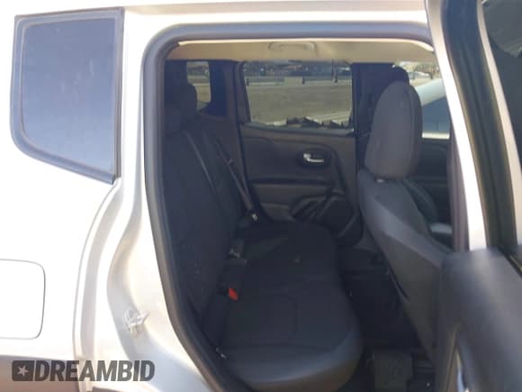 ✅ 2020 Jeep Renegade Latitude • VIN: ZACNJABB8LPL48552 • Lot: 42470779. Wystawiony na IAAI z przebiegiem 54 347 mil. Bezpłatny archiwum sprzedaży aukcyjnych z USA i szczegółowy raport historii pojazdu na DreamBid. Zdjęcie 8.