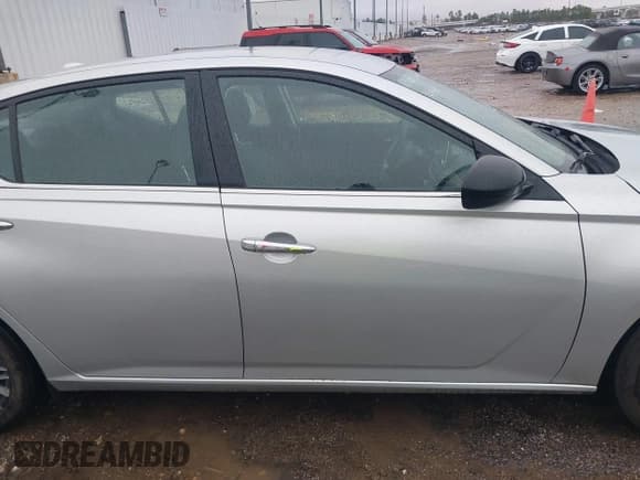 ✅ 2024 Nissan Altima SV • VIN: 1N4BL4DVXRN390947 • Lot: 43825934. Listed on IAAI with 56,254 mi. Free auction sales archive from the USA and detailed vehicle history report at DreamBid. Image 13.