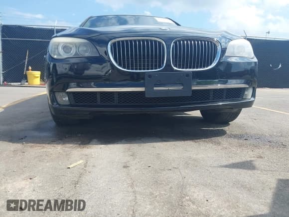✅ 2011 BMW 7 Series 750Li xDrive • VIN: WBAKC8C54BC431851 • Lot: 42216519. Listed on IAAI with 106,022 mi. Free auction sales archive from the USA and detailed vehicle history report at DreamBid. Image 6.