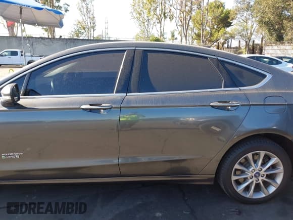 ✅ 2017 Ford Fusion SE • VIN: 3FA6P0PU9HR329389 • Lot: 43661629. Listed on IAAI with 84,761 mi. Free auction sales archive from the USA and detailed vehicle history report at DreamBid. Image 14.