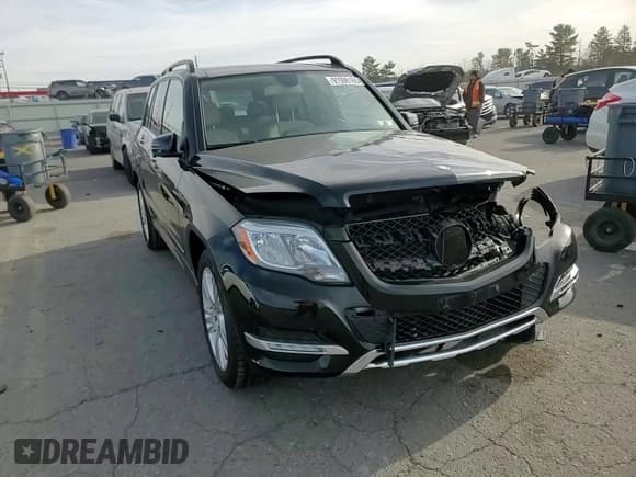 ✅ 2015 Mercedes-Benz GLK 350 • VIN: WDCGG8JB2FG358638 • Lot: 91596165. Wystawiony na Copart z przebiegiem 107 105 mil. Bezpłatny archiwum sprzedaży aukcyjnych z USA i szczegółowy raport historii pojazdu na DreamBid. Zdjęcie 13.