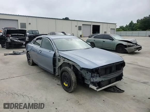 ✅ 2018 Volvo S90 Momentum • VIN: LVY992MK1JP026757 • Лот: 63067245. Опубликован ранее на Copart с пробегом 89 643 миль. Бесплатный доступ к архиву аукционных продаж из США и подробный отчёт об истории автомобиля на DreamBid. Изображение 13.