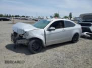 ✅ 2009 Ford Focus SE • VIN: 1FAHP32NX9W172643 • Лот: 69322635. Опубликован ранее на Copart с пробегом Не указан. Бесплатный доступ к архиву аукционных продаж из США и подробный отчёт об истории автомобиля на DreamBid. Изображение 1.