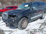 ✅ 2007 Lincoln Navigator • VIN: 5LMFU285X7LJ09190 • Lot: 41611256. Listed on IAAI with 185,879 mi. Free auction sales archive from the USA and detailed vehicle history report at DreamBid. Image 2.