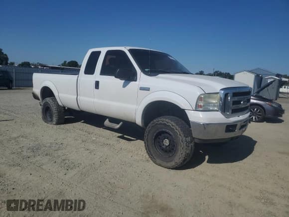 ✅ 2007 Ford F-250 XL • VIN: 1FTSX21P37EA19280 • Лот: 63345125. Опубликован ранее на Copart с пробегом 140 364 миль. Бесплатный доступ к архиву аукционных продаж из США и подробный отчёт об истории автомобиля на DreamBid. Изображение 4.