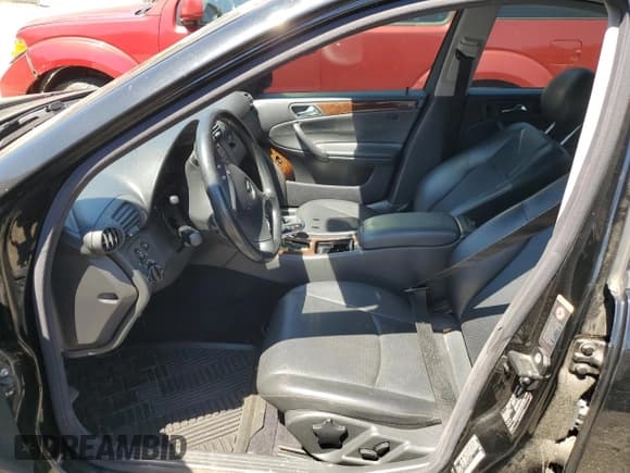 ✅ 2002 Mercedes-Benz C 230/260/280/320 • VIN: WDBRF61J02F203047 • Lot: 69978905. Wystawiony na Copart z przebiegiem Nie podano. Bezpłatny archiwum sprzedaży aukcyjnych z USA i szczegółowy raport historii pojazdu na DreamBid. Zdjęcie 7.