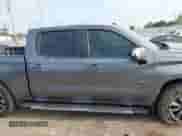 2022 Chevrolet Silverado 1500 LT z VIN 3GCPWCED4NG132191, wystawiony jako IAAI lot #42050267 z przebiegiem 63 795 mil mil oraz . Historia ofert i sprzedaży dostępna na DreamBid. Obrazek 13.