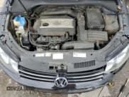 ✅ 2013 Volkswagen Eos Executive • VIN: WVWFW8AH0DV002612 • Lot: 58059915. Wystawiony na Copart z przebiegiem 117 671 mil. Bezpłatny archiwum sprzedaży aukcyjnych z USA i szczegółowy raport historii pojazdu na DreamBid. Zdjęcie 11.