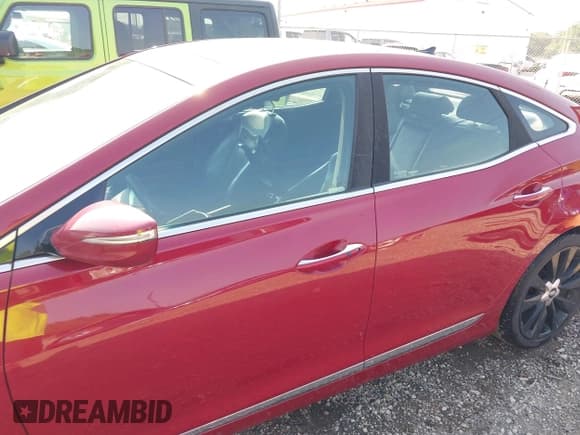✅ 2013 Hyundai Azera • VIN: KMHFH4JG1DA230051 • Lot: 42806070. Listed on IAAI with 149,186 mi. Free auction sales archive from the USA and detailed vehicle history report at DreamBid. Image 14.