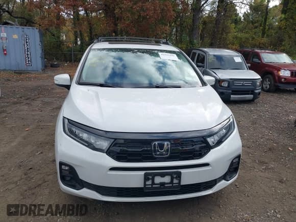 ✅ 2025 Honda Odyssey Touring • VIN: 5FNRL6H80SB006123 • Lot: 43533161. Listed on IAAI with 6,942 mi. Free auction sales archive from the USA and detailed vehicle history report at DreamBid. Image 12.