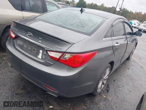 2012 Hyundai Sonata SE with VIN 5NPEC4AB8CH501875, listed as a IAAI auction lot 43455811 with 219,934 mi miles and . Bid and sale history available at DreamBid. Image 4.
