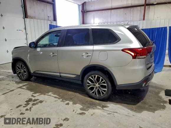 ✅ 2018 Mitsubishi Outlander ES • VIN: JA4AZ3A38JJ005232 • Lot: 95277975. Listed on Copart with 132,540 mi. Free auction sales archive from the USA and detailed vehicle history report at DreamBid. Image 2.