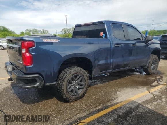 ✅ 2020 Chevrolet Silverado 1500 Custom Trail Boss • VIN: 1GCRYCEF4LZ207005 • Lot: 57764395. Wystawiony na Copart z przebiegiem 93 585 mil. Bezpłatny archiwum sprzedaży aukcyjnych z USA i szczegółowy raport historii pojazdu na DreamBid. Zdjęcie 3.