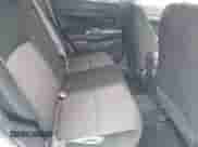 2019 Mitsubishi Outlander ES z VIN JA4AP3AU9KU034687, wystawiony jako IAAI lot #42178555 z przebiegiem 132 463 mil mil oraz . Historia ofert i sprzedaży dostępna na DreamBid. Obrazek 8.