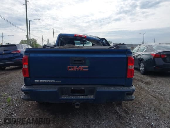 ✅ 2019 GMC Sierra 1500 • VIN: 2GTV2LEC2K1124248 • Лот: 42358524. Опубликован ранее на IAAI с пробегом 104 972 миль. Бесплатный доступ к архиву аукционных продаж из США и подробный отчёт об истории автомобиля на DreamBid. Изображение 16.