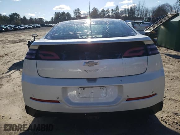 ✅ 2014 Chevrolet Volt • VIN: 1G1RH6E42EU165796 • Lot: 85094904. Wystawiony na Copart z przebiegiem 132 832 mil. Bezpłatny archiwum sprzedaży aukcyjnych z USA i szczegółowy raport historii pojazdu na DreamBid. Zdjęcie 6.