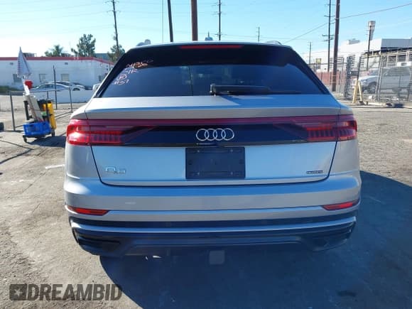 ✅ 2021 Audi Q8 Premium Plus • VIN: WA1EVAF11MD016309 • Лот: 43641317. Опубликован ранее на IAAI с пробегом 44 018 миль. Бесплатный доступ к архиву аукционных продаж из США и подробный отчёт об истории автомобиля на DreamBid. Изображение 17.