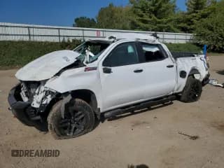 ✅ 2021 Chevrolet Silverado 1500 LT Trail Boss • VIN: 1GCPYFEDXMZ121805 • Lot: 80851405. Wystawiony na Copart z przebiegiem 80 562 mil. Bezpłatny archiwum sprzedaży aukcyjnych z USA i szczegółowy raport historii pojazdu na DreamBid. Zdjęcie 1.