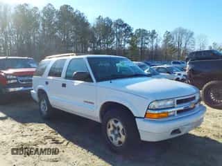 2002 Chevrolet Blazer LS with VIN 1GNDT13W32K146843, listed as a IAAI auction lot 41497892 with 121,882 mi miles and . Bid and sale history available at DreamBid. Image 1.