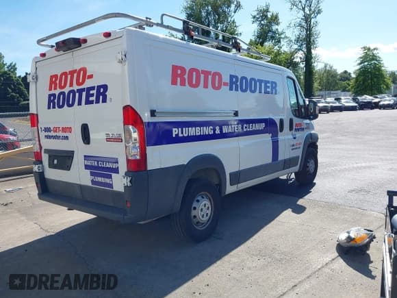 ✅ 2017 Ram ProMaster Cargo • VIN: 3C6TRVAG1HE531777 • Lot: 42440062. Listed on IAAI with 123,298 mi. Free auction sales archive from the USA and detailed vehicle history report at DreamBid. Image 4.