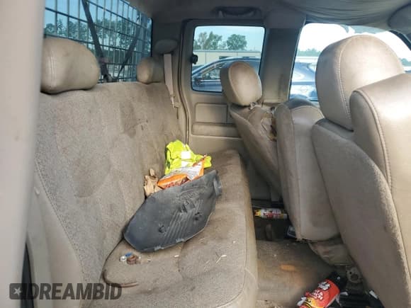 ✅ 2004 Chevrolet Silverado 1500 LS • VIN: 2GCEC19VX41249563 • Лот: 80676495. Опубликован ранее на Copart с пробегом Не указан. Бесплатный доступ к архиву аукционных продаж из США и подробный отчёт об истории автомобиля на DreamBid. Изображение 10.