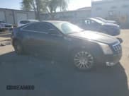 ✅ 2012 Cadillac CTS Performance • VIN: 1G6DJ1E3XC0126462 • Lot: 56925405. Wystawiony na Copart z przebiegiem 65 580 mil. Bezpłatny archiwum sprzedaży aukcyjnych z USA i szczegółowy raport historii pojazdu na DreamBid. Zdjęcie 4.