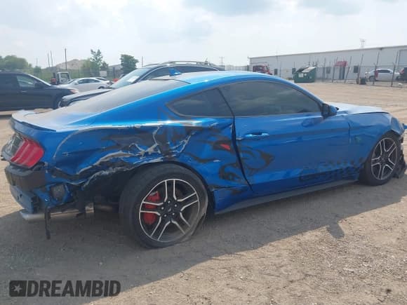 ✅ 2021 Ford Mustang GT • VIN: 1FA6P8CF1M5135281 • Lot: 42928463. Listed on IAAI with 31,390 mi. Free auction sales archive from the USA and detailed vehicle history report at DreamBid. Image 6.