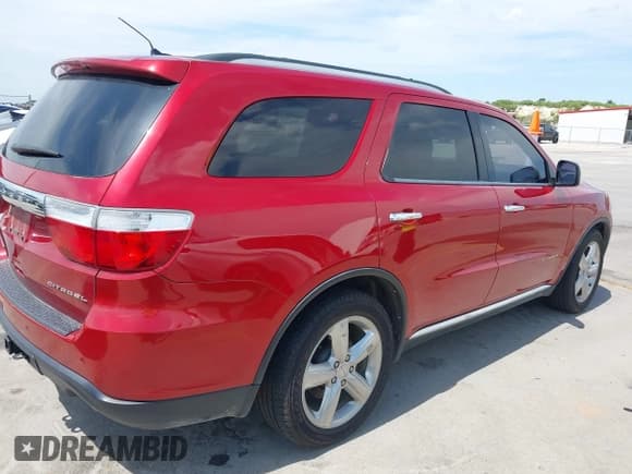 ✅ 2011 Dodge Durango Citadel • VIN: 1D4RD5GG2BC648195 • Lot: 42802738. Wystawiony na IAAI z przebiegiem 171 114 mil. Bezpłatny archiwum sprzedaży aukcyjnych z USA i szczegółowy raport historii pojazdu na DreamBid. Zdjęcie 4.