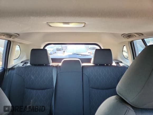 ✅ 2025 Toyota Corolla Cross LE • VIN: 7MUBAABGXSV134378 • Lot: 69758365. Wystawiony na Copart z przebiegiem 10 873 mil. Bezpłatny archiwum sprzedaży aukcyjnych z USA i szczegółowy raport historii pojazdu na DreamBid. Zdjęcie 10.