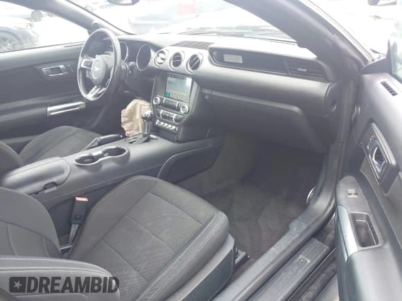 ✅ 2015 Ford Mustang V6 • VIN: 1FA6P8AM2F5328687 • Lot: 42999516. Listed on IAAI with 137,268 mi. Free auction sales archive from the USA and detailed vehicle history report at DreamBid. Image 5.